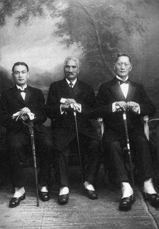 From left, Haami Tokouru Ratana, Tupu Atanatiu Taingakawa Te Waharoa and Reweti Te Whena, London, 1924