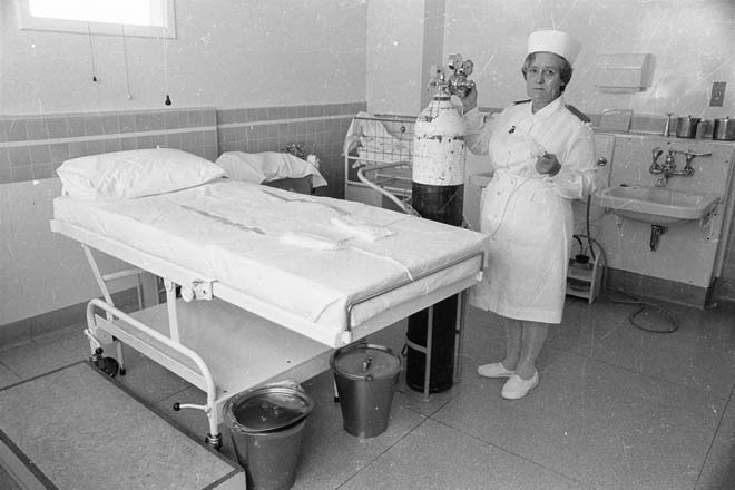 Delivery suite, Paraparaumu Maternity Home, 1971