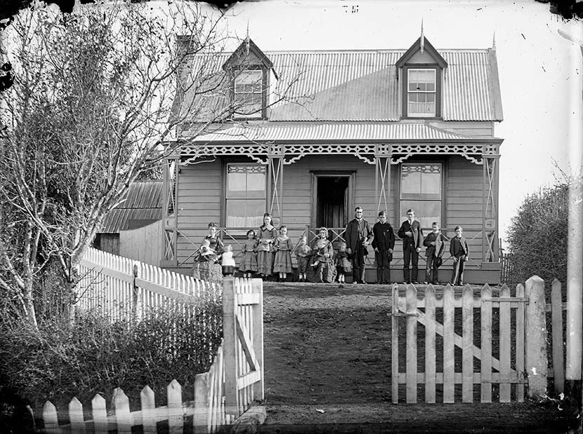 Pākehā family, 1870s