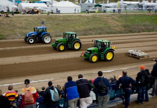 Tractor pull event