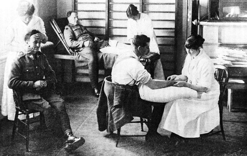 Massage treatment of soldiers, 1919