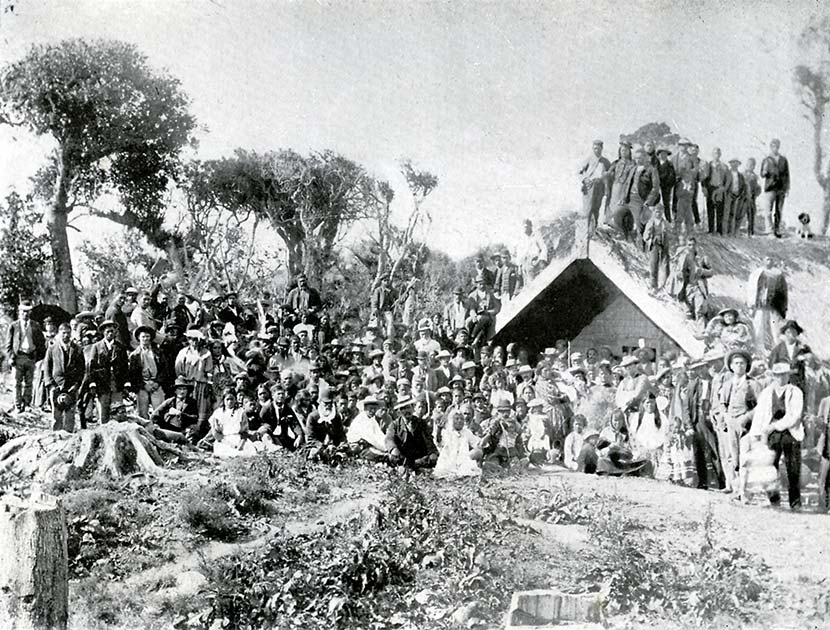 Mormon meeting, Te Māhanga