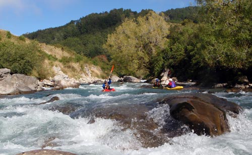 ‘Earthquake’ kayak run