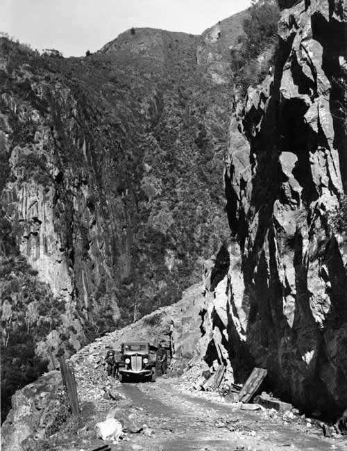 Karangahake Gorge road, 1930s