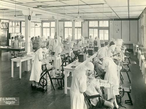 Dental nurses, 1920s