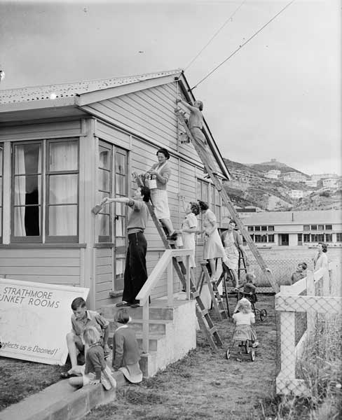 Plunket mothers' working bee