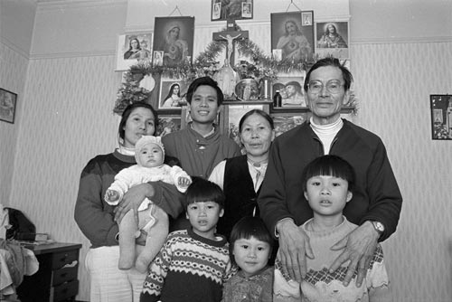Immigrant extended family