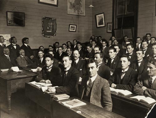Returned servicemen prepare for public service exam, 1920