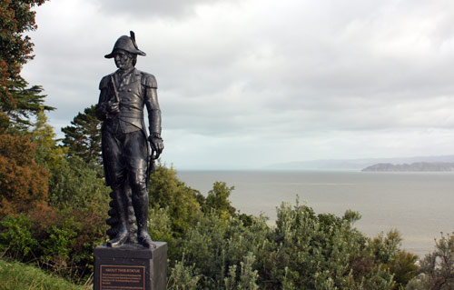 James Cook: memorial on Kaiti Hill