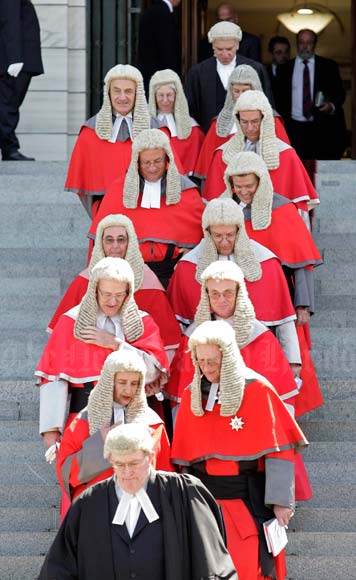 Judges' attire: ceremonial