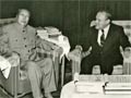 Robert Muldoon with Mao Zedong, Beijing, China, 30 April 1976