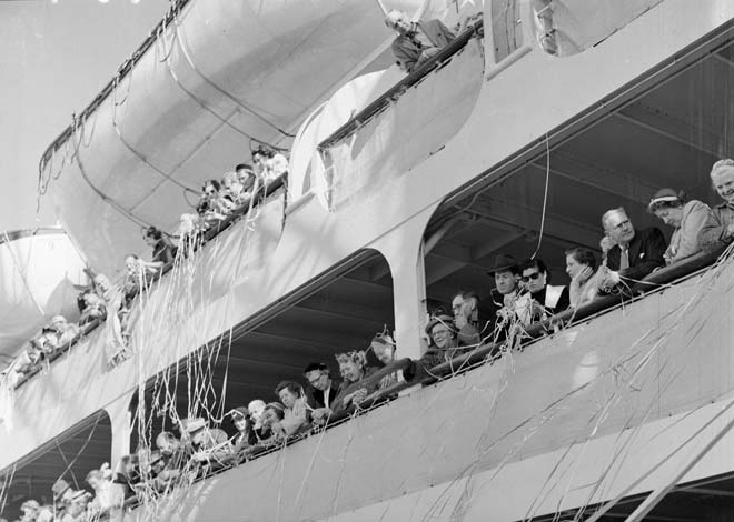 Sailing home, 1955
