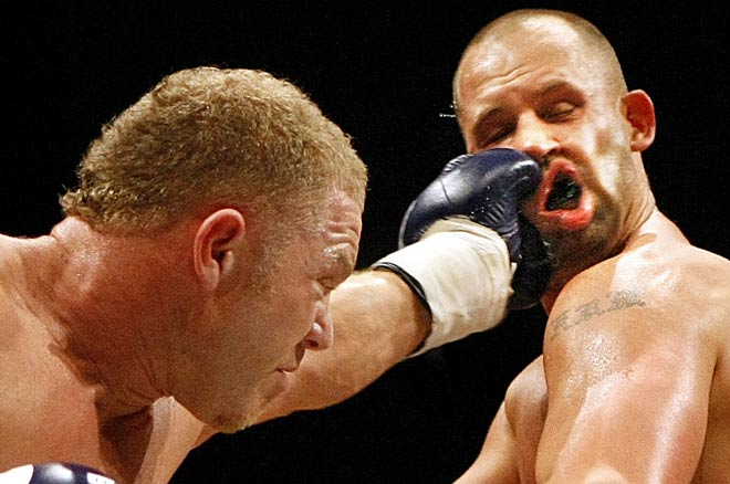 Shane Cameron fighting Kevin Montiy, 2008