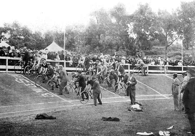 Cycling for cash, Whanganui, 1880s