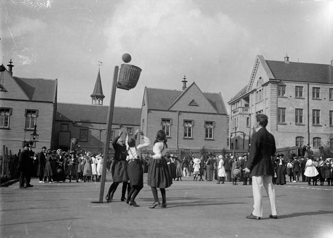 A game of basketball, 1910