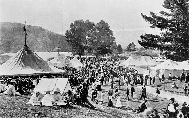 Sideshow tents, Waikato River regatta, 1901