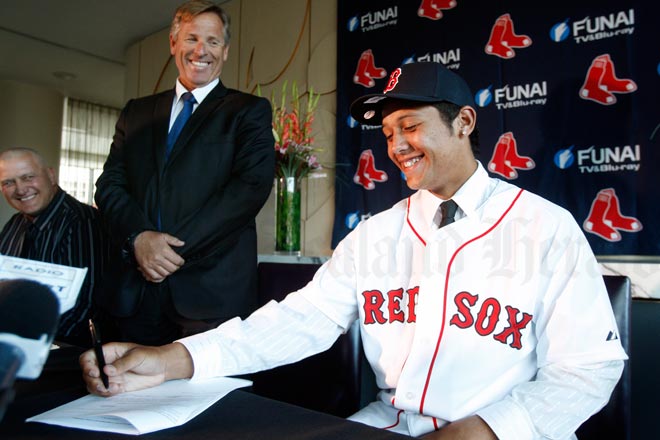Te Wera Bishop signs with the Boston Red Sox, 2011