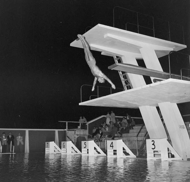 Demonstration dive, 1957