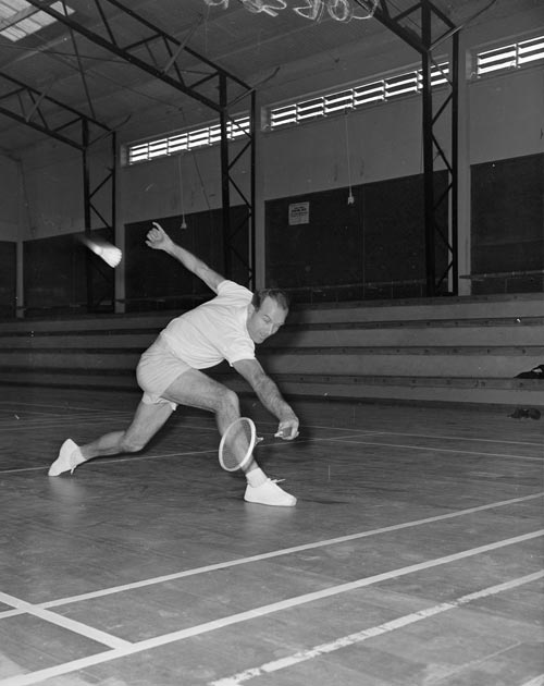 Badminton champion Jeff Robson, 1960