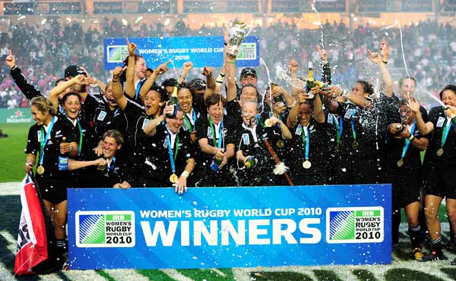 The Black Ferns celebrate world cup victory, 2010