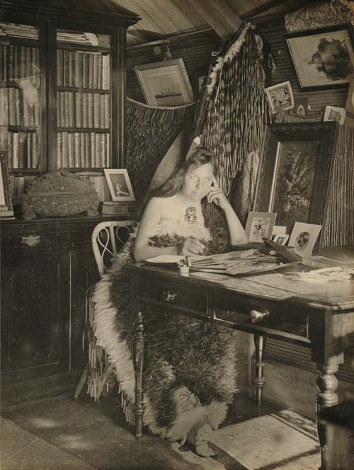 Maggie Papakura, around 1910