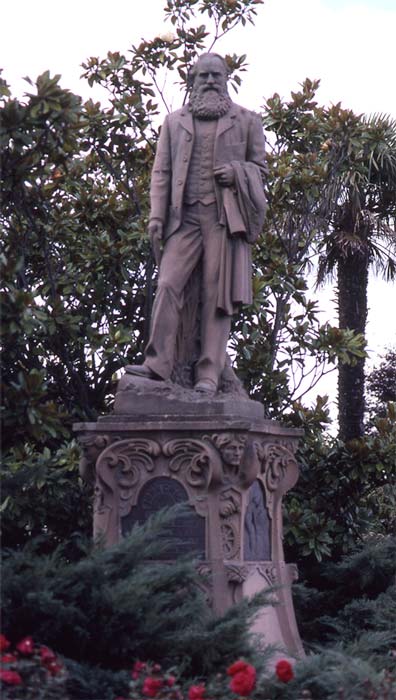 Statue of John Grigg