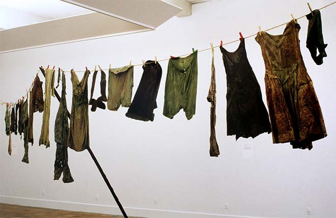 'Country clothesline'