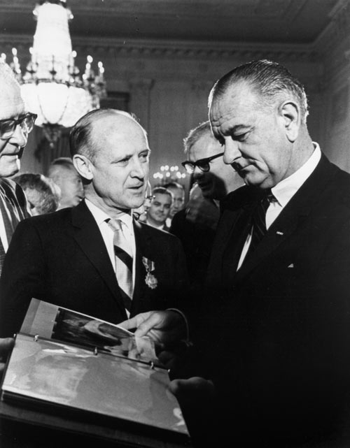 William Pickering and Lyndon Johnson, 1964