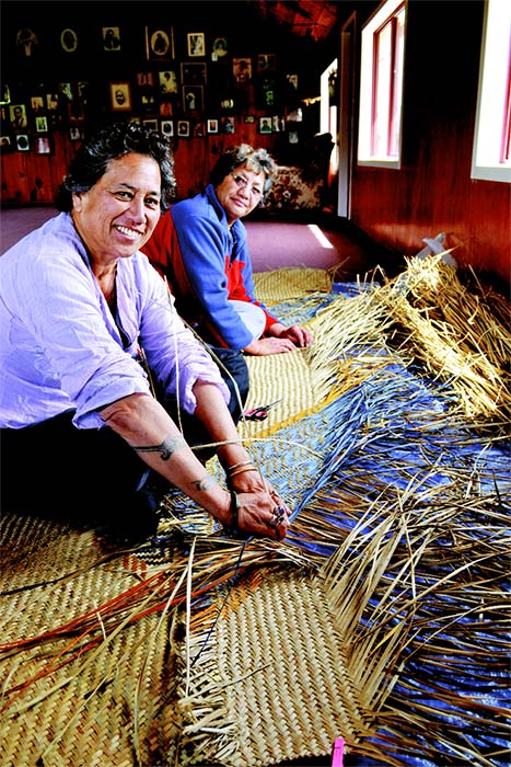 Weaving whāriki, 2012