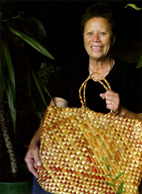 Kete with hand-dyed flax