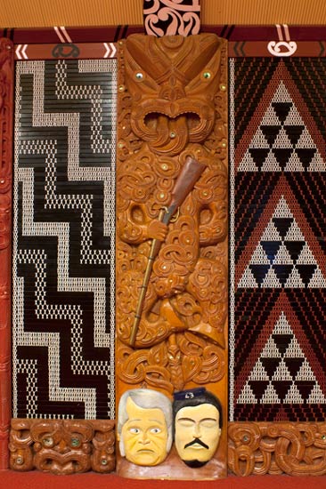 Carved pou of Tītokowaru