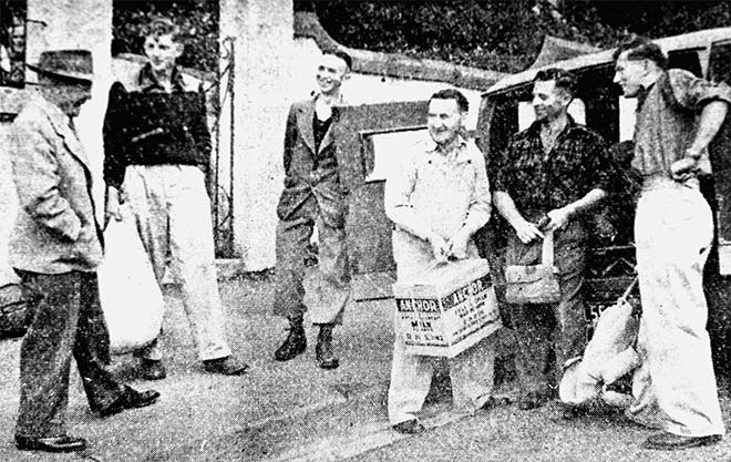 Les Lockerbie and team embark for Hawksburn, Central Otago, 1955