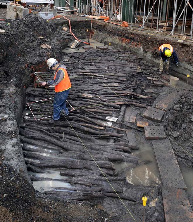 Archaeologists working in Dunedin, 2012