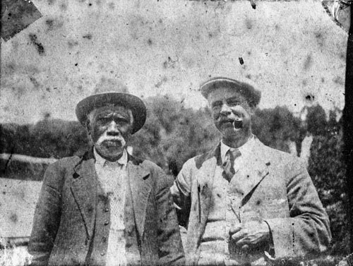 William Watson Bird (right), inspector of native schools from 1903 to 1930, with Iriwhiro
