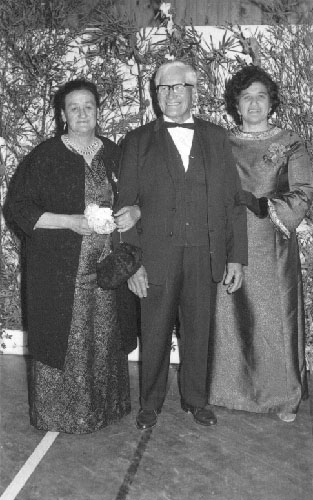 Paora Kingi Delamere with his daughter Raita Ngamoki (left) and relative Maria Mills (right)