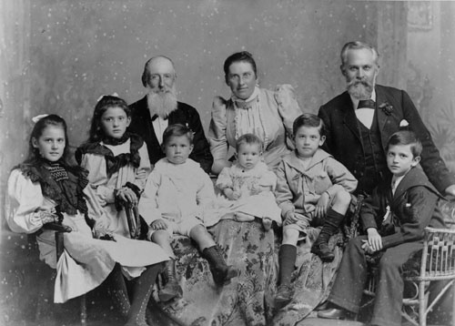 Mary Geddes (centre back) and her family, 1890s