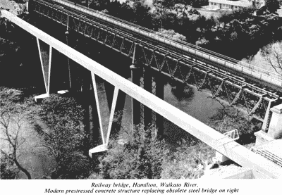 Railway bridge, Hamilton, Waikato River