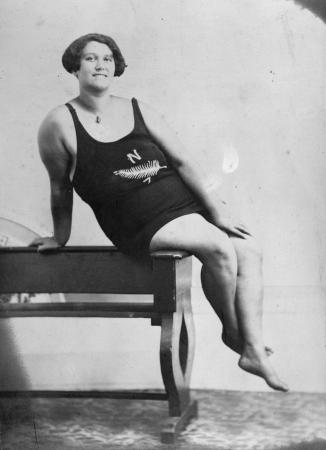 Katerina Nēhua, 1930s