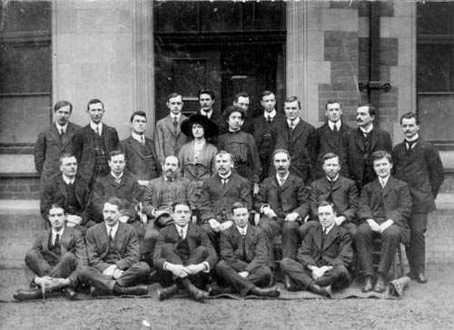 Manchester University physical and electro-technical laboratories staff, 1910