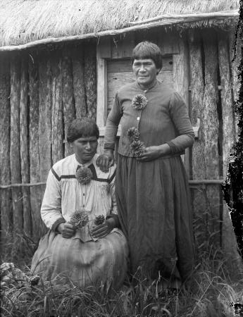 Rāhui Te Kiri Tenetahi with her daughter