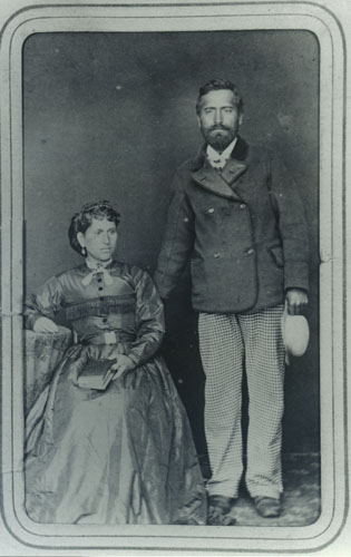 Kate Wyllie with her half-brother, Wī Pere