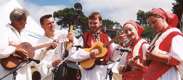 A Tarara Day band