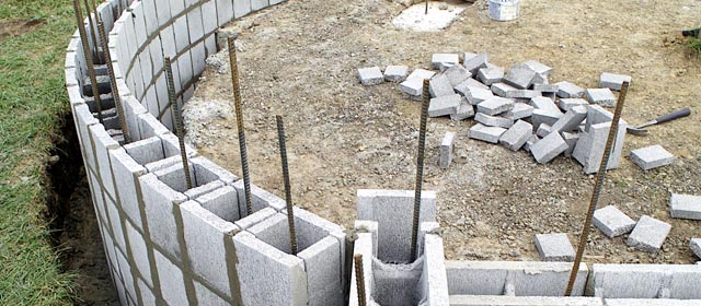 Concrete block wall
