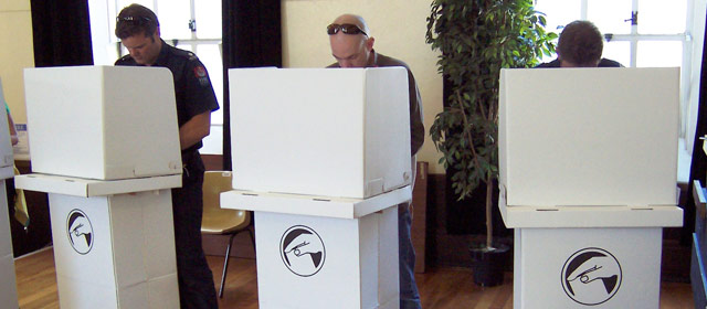 Voters voting in the 2008 general election