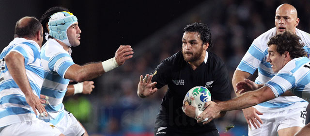 The All Blacks play rugby against the Pumas, 2011