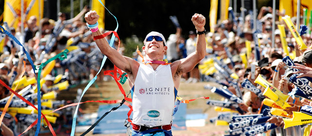 Cameron Brown winning Ironman New Zealand, 2007