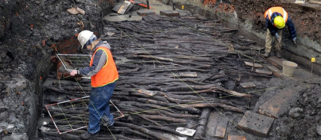 Archaeologists working in Dunedin, 2012