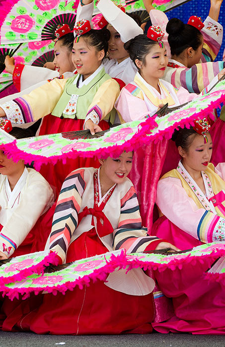 Korean dancers 