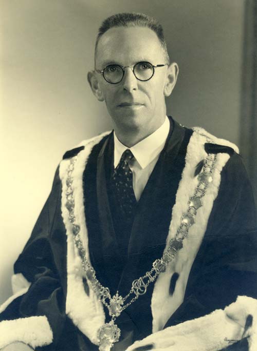 Harry Heaton Barker in mayoral regalia