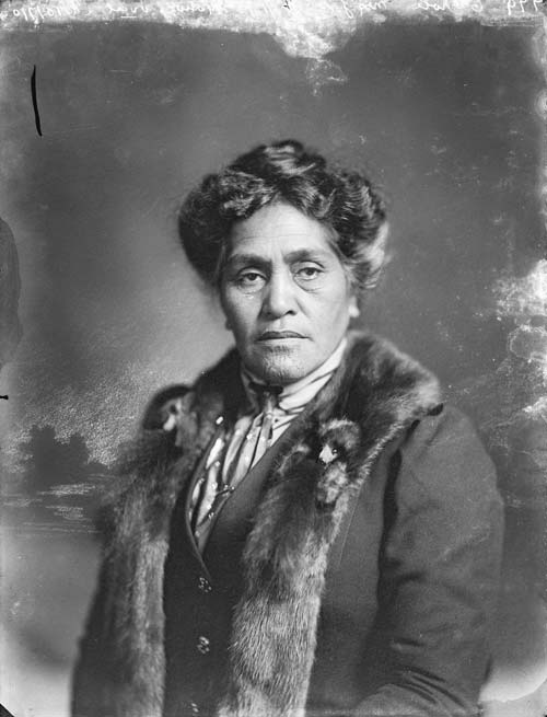 Hēni Materoa Carroll, 1909